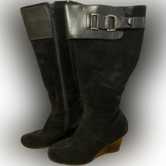 Aerosoles Suede and Leather Black Wedge Boots 8.5 - Picture 2 of 6